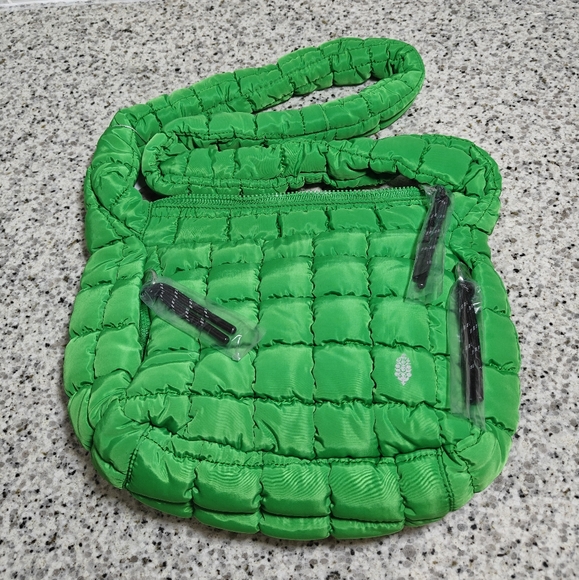 Free people Quilted Mini Carryall Sling (Green Kelly) - Picture 3 of 7